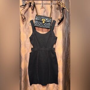 Elegant Black Sleeveless Dress